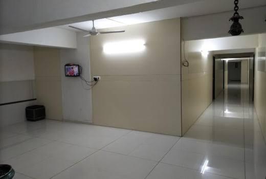 Night Halt Dormitory Ahmedabad Esterno foto